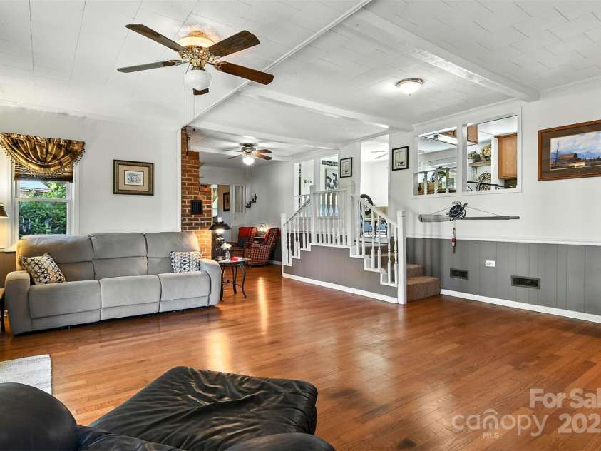 120 Crow Creek Drive, Lexington, NC 27292.  MLS# CAR4281430, YatesRealty ID 27326. 