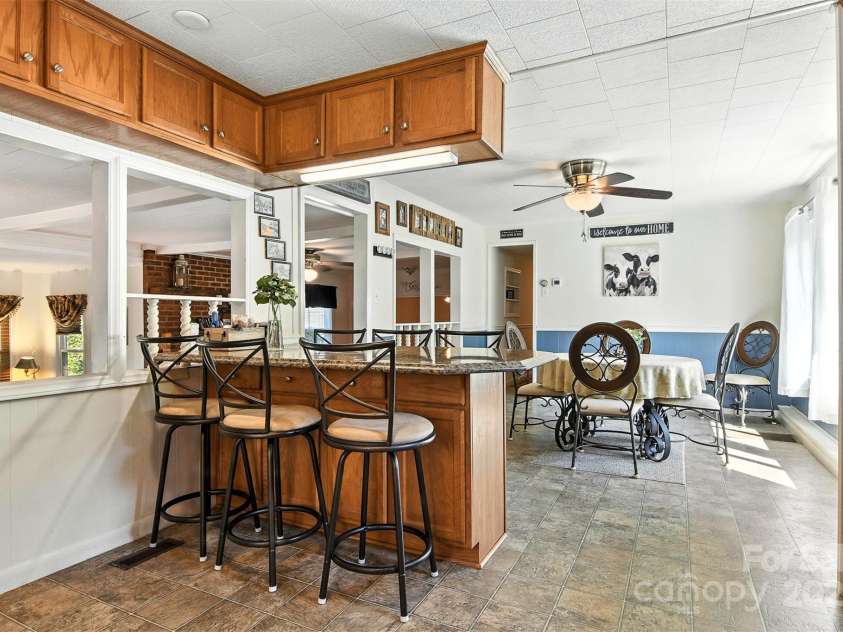 120 Crow Creek Drive, Lexington, NC 27292.  MLS# CAR4281430, YatesRealty ID 27326. 