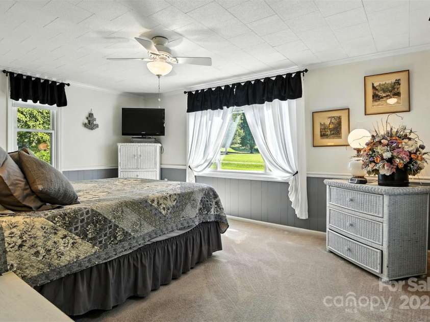 120 Crow Creek Drive, Lexington, NC 27292.  MLS# CAR4281430, YatesRealty ID 27326. 
