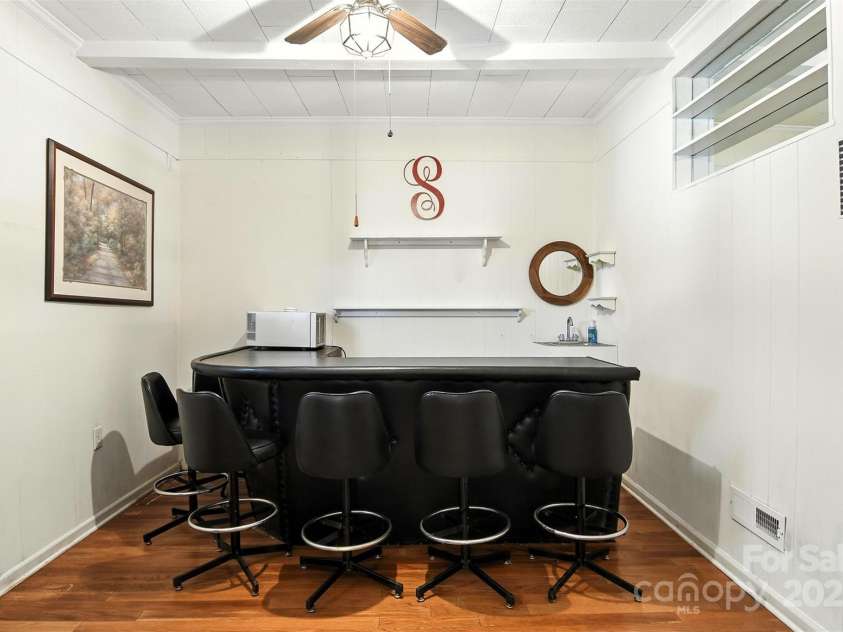 120 Crow Creek Drive, Lexington, NC 27292.  MLS# CAR4281430, YatesRealty ID 27326. 