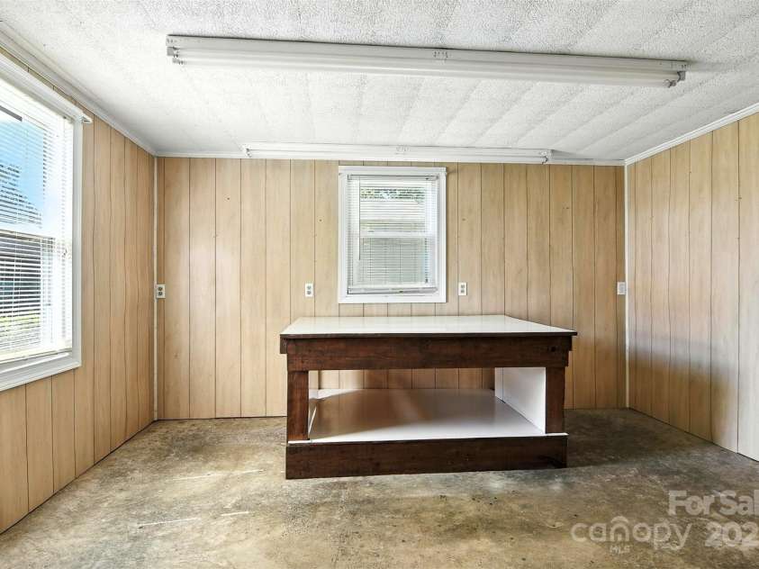 120 Crow Creek Drive, Lexington, NC 27292.  MLS# CAR4281430, YatesRealty ID 27326. 
