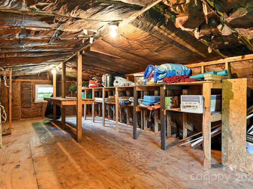 120 Crow Creek Drive, Lexington, NC 27292.  MLS# CAR4281430, YatesRealty ID 27326. 