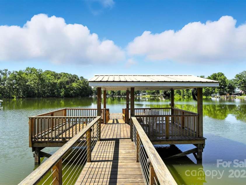120 Crow Creek Drive, Lexington, NC 27292.  MLS# CAR4281430, YatesRealty ID 27326. 