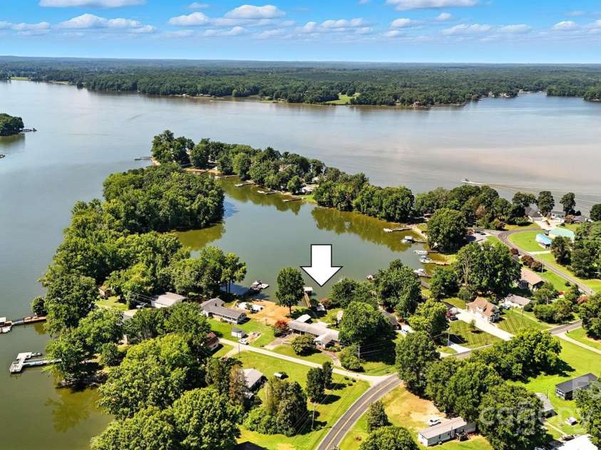 120 Crow Creek Drive, Lexington, NC 27292.  MLS# CAR4281430, YatesRealty ID 27326. 