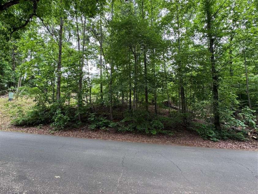 136 St John Zion Road, Rutherfordton, NC 28139.  MLS# CAR4373568, YatesRealty ID 27326. 