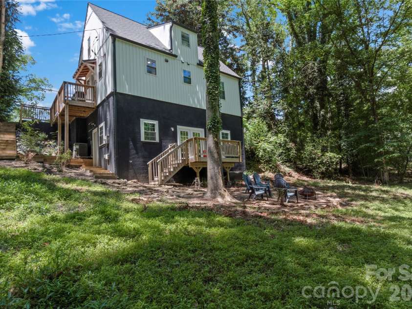 706 Elk Spur Street, Elkin, NC 28621.  MLS# CAR4382447, YatesRealty ID 27327. 