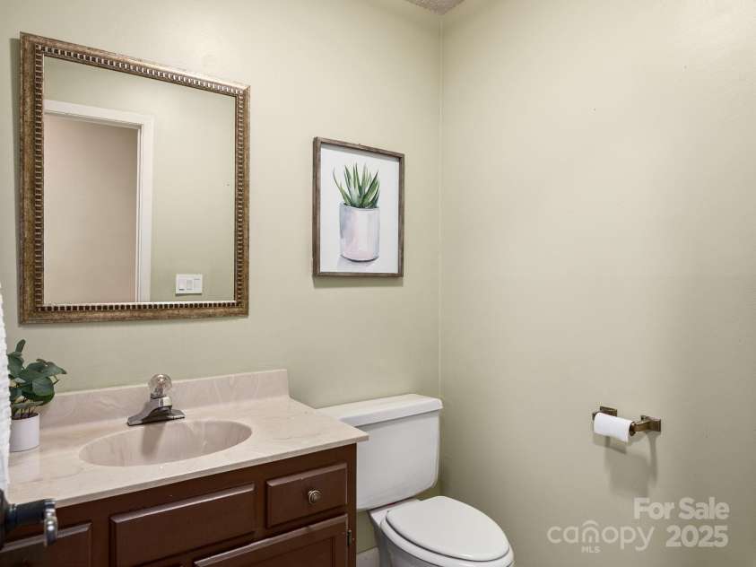42 Hollybrook Drive, Asheville, NC 28803.  MLS# CAR4256176, YatesRealty ID 27329. Half bathroom on main level