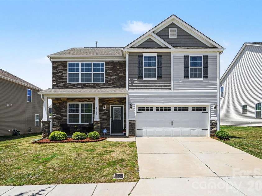 7596 Nolen Farm Drive, Gastonia, NC 28056.  MLS# CAR4384911, YatesRealty ID 27329. 