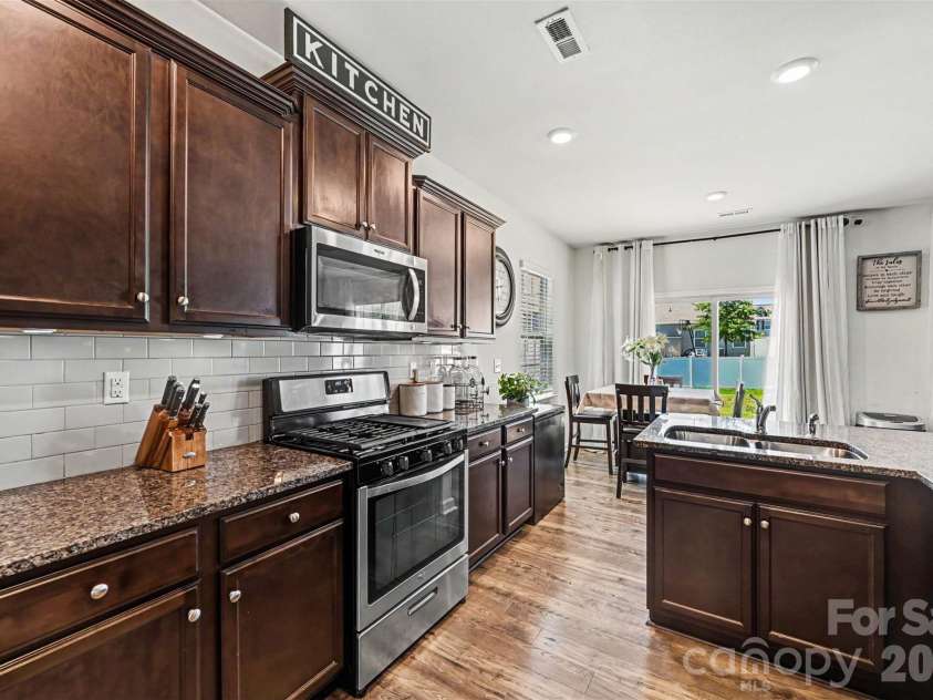 7596 Nolen Farm Drive, Gastonia, NC 28056.  MLS# CAR4384911, YatesRealty ID 27329. 