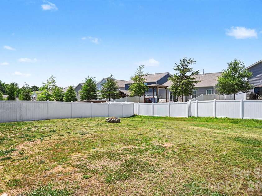 7596 Nolen Farm Drive, Gastonia, NC 28056.  MLS# CAR4384911, YatesRealty ID 27329. 