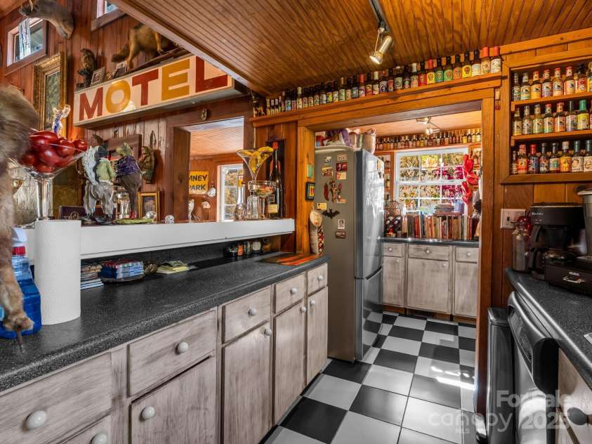 712 Main Street, Chimney Rock, NC 28720.  MLS# CAR4332111, YatesRealty ID 2733. 