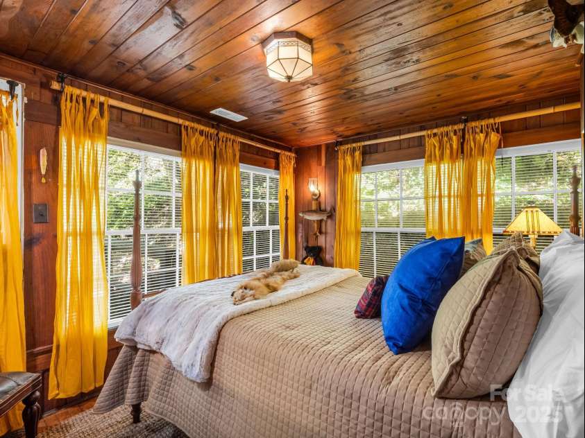 712 Main Street, Chimney Rock, NC 28720.  MLS# CAR4332111, YatesRealty ID 2733. 