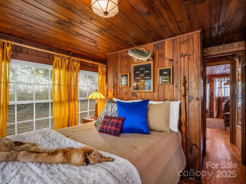 712 Main Street, Chimney Rock, NC 28720.  MLS# CAR4332111, YatesRealty ID 2733. 