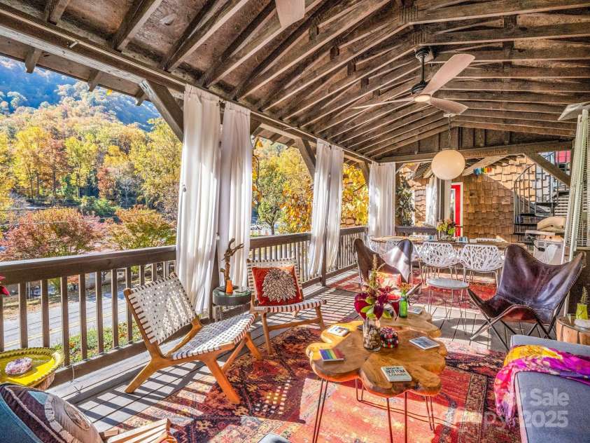 712 Main Street, Chimney Rock, NC 28720.  MLS# CAR4332111, YatesRealty ID 2733. 