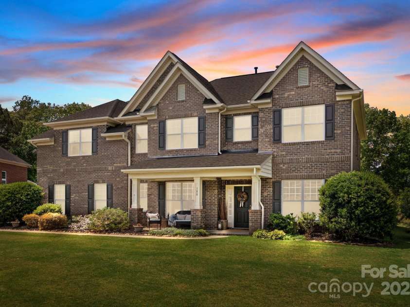 180 Fellspoint Road, Mooresville, NC 28115.  MLS# CAR4275955, YatesRealty ID 27330. 
