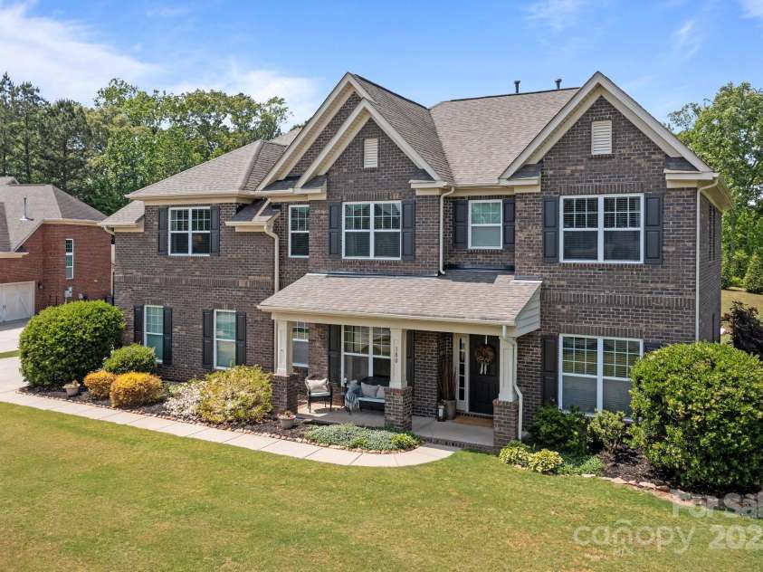 180 Fellspoint Road, Mooresville, NC 28115.  MLS# CAR4275955, YatesRealty ID 27330. 