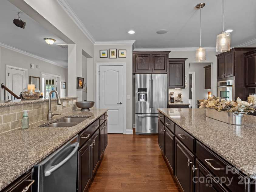 180 Fellspoint Road, Mooresville, NC 28115.  MLS# CAR4275955, YatesRealty ID 27330. 