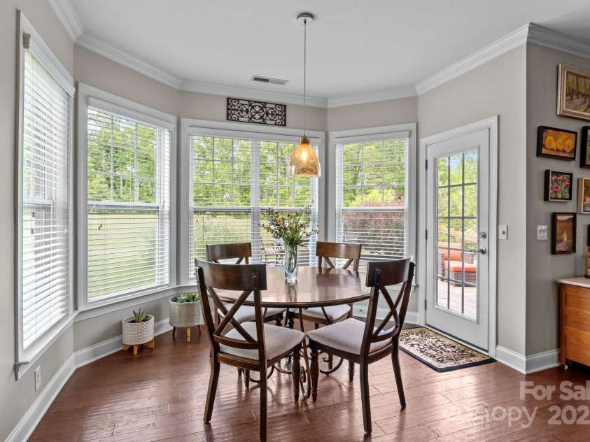 180 Fellspoint Road, Mooresville, NC 28115.  MLS# CAR4275955, YatesRealty ID 27330. 