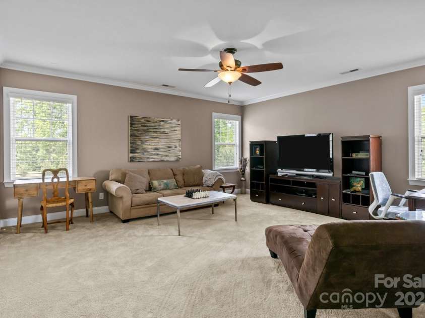 180 Fellspoint Road, Mooresville, NC 28115.  MLS# CAR4275955, YatesRealty ID 27330. 