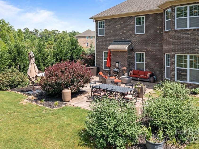 180 Fellspoint Road, Mooresville, NC 28115.  MLS# CAR4275955, YatesRealty ID 27330. 