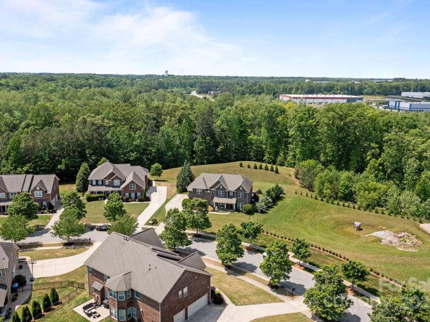 180 Fellspoint Road, Mooresville, NC 28115.  MLS# CAR4275955, YatesRealty ID 27330. 