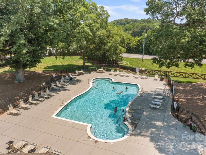 180 Fellspoint Road, Mooresville, NC 28115.  MLS# CAR4275955, YatesRealty ID 27330. 