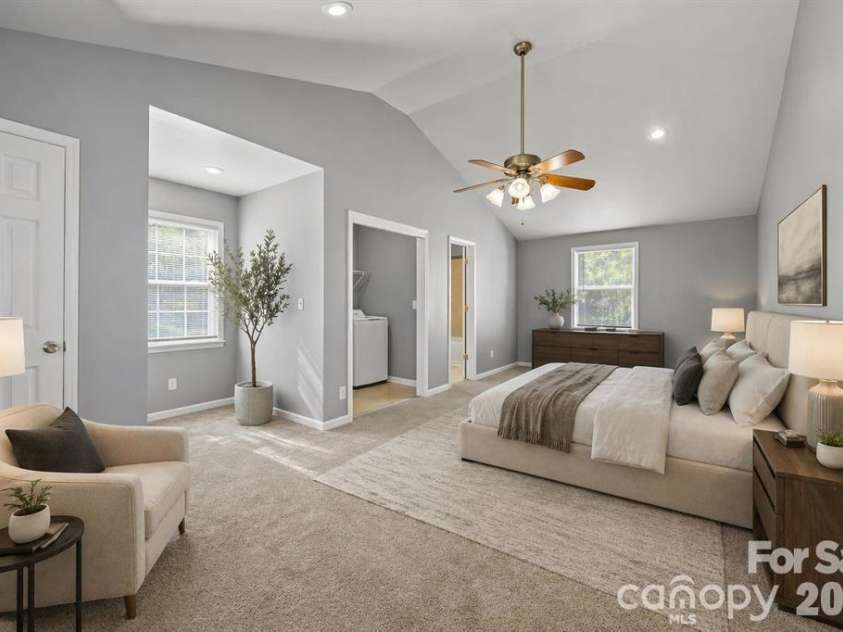 9300 Edgevale Drive, Charlotte, NC 28216.  MLS# CAR4407154, YatesRealty ID 27330. 