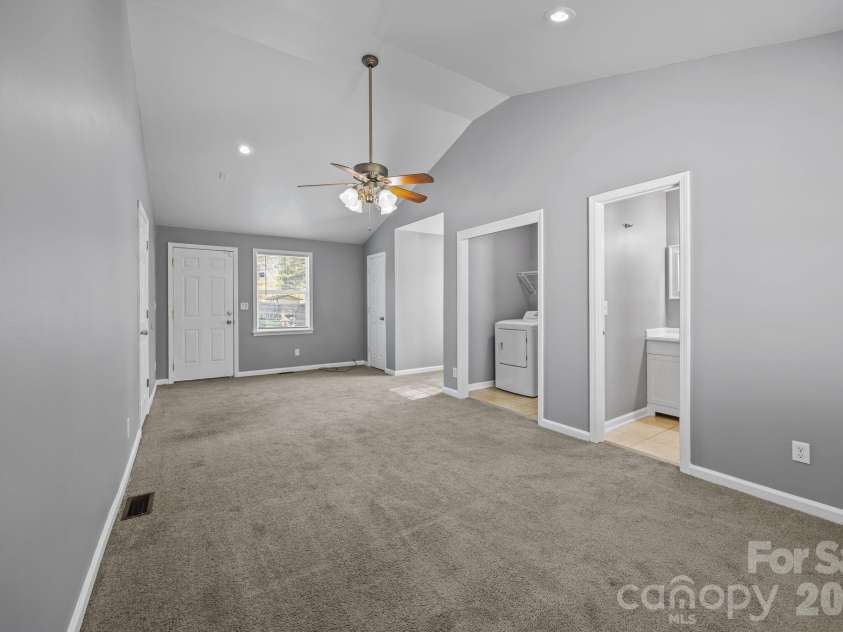 9300 Edgevale Drive, Charlotte, NC 28216.  MLS# CAR4407154, YatesRealty ID 27330. 
