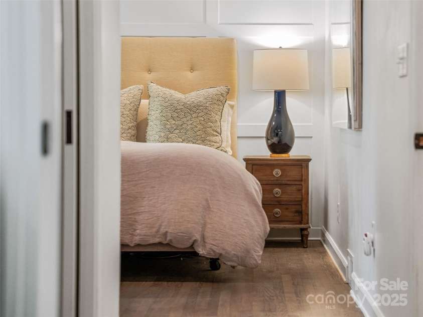 13 Robinhood Road, Asheville, NC 28804.  MLS# CAR4282733, YatesRealty ID 27332. 