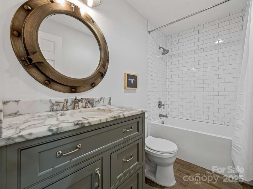 13 Robinhood Road, Asheville, NC 28804.  MLS# CAR4282733, YatesRealty ID 27332. 