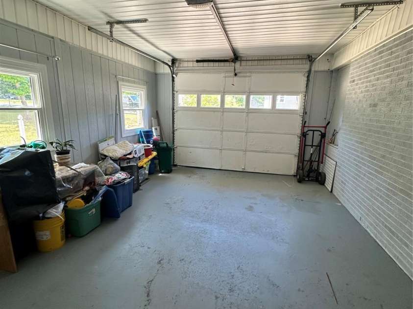 1327 Reid Street, Statesville, NC 28677.  MLS# CAR4368807, YatesRealty ID 27332. 