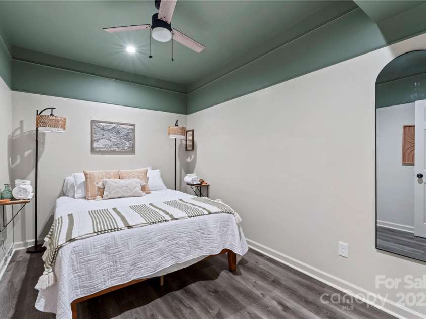 136 Huntington Lane, Mooresville, NC 28117.  MLS# CAR4277230, YatesRealty ID 27333. 