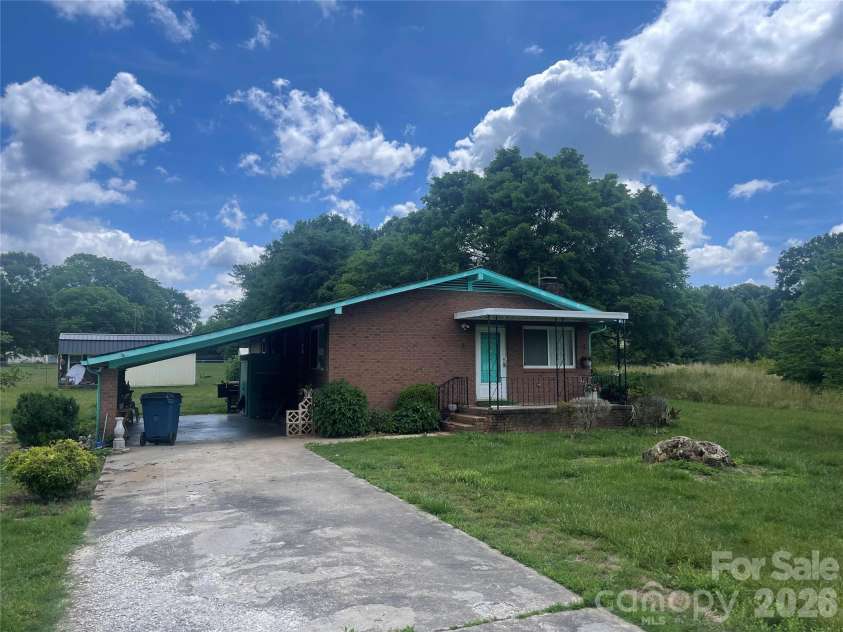 244 Tabor Drive, Salisbury, NC 28144.  MLS# CAR4386823, YatesRealty ID 27333. 