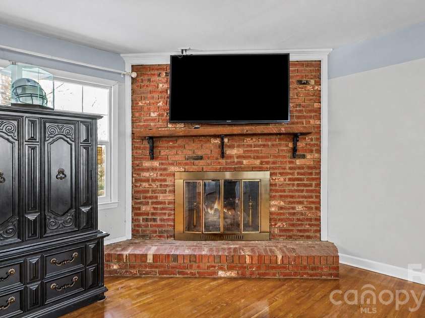 2106 Arden Drive, Monroe, NC 28112.  MLS# CAR4387611, YatesRealty ID 27335. 2nd floor owners' suite with fireplace