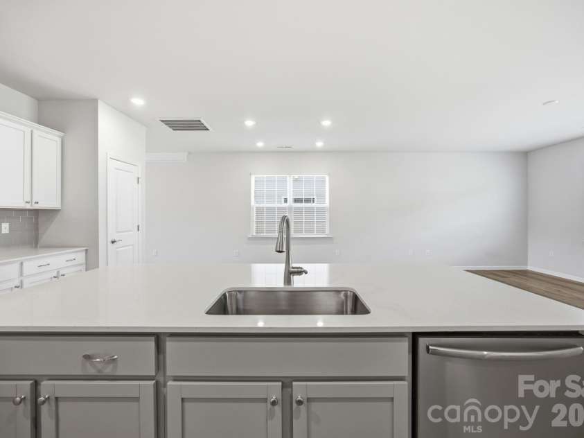 174 White Apple Way, Statesville, NC 28625.  MLS# CAR4383923, YatesRealty ID 27336. 