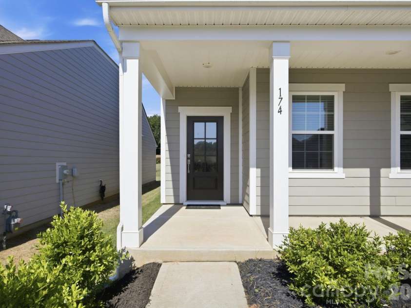 174 White Apple Way, Statesville, NC 28625.  MLS# CAR4383923, YatesRealty ID 27336. 