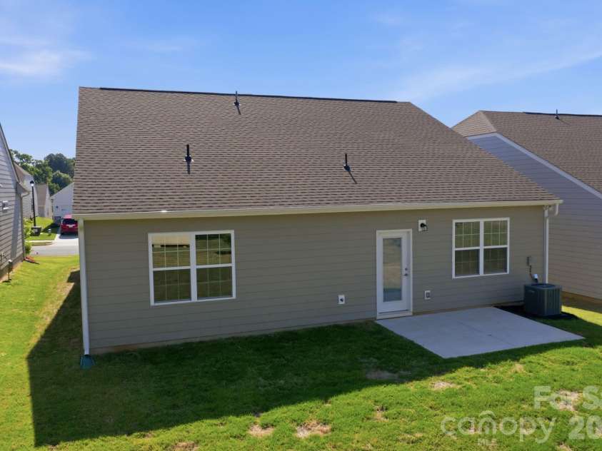 174 White Apple Way, Statesville, NC 28625.  MLS# CAR4383923, YatesRealty ID 27336. 