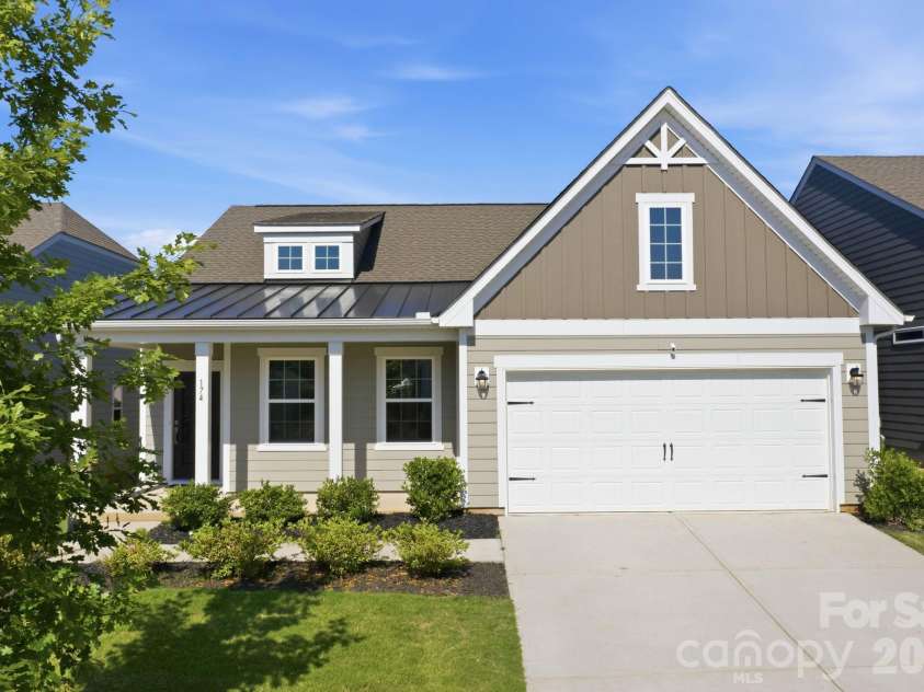 174 White Apple Way, Statesville, NC 28625.  MLS# CAR4383923, YatesRealty ID 27336. 