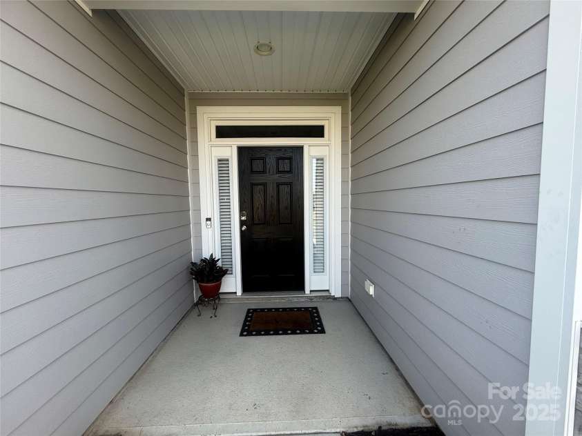 5161 Quail Forest Drive, Clemmons, NC 27012.  MLS# CAR4280243, YatesRealty ID 27336. 