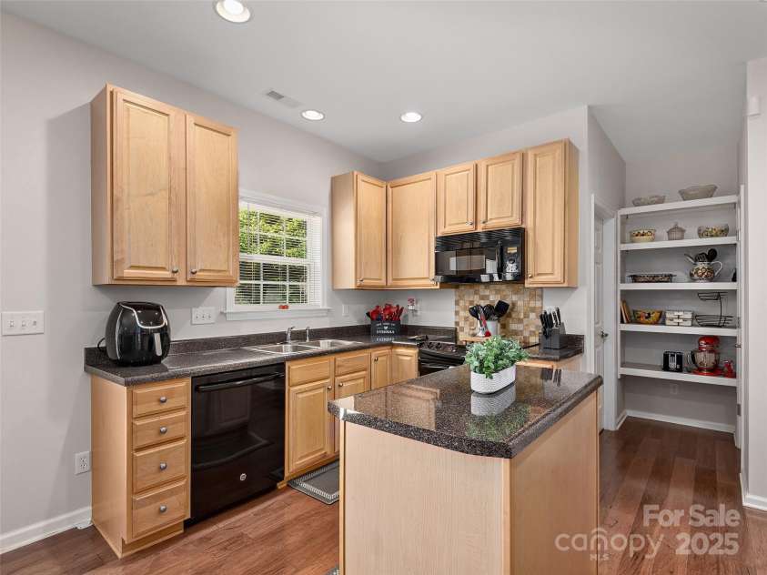 178 Black River Road, Fletcher, NC 28732.  MLS# CAR4279130, YatesRealty ID 27337. 
