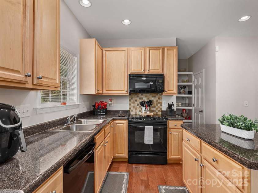 178 Black River Road, Fletcher, NC 28732.  MLS# CAR4279130, YatesRealty ID 27337. 