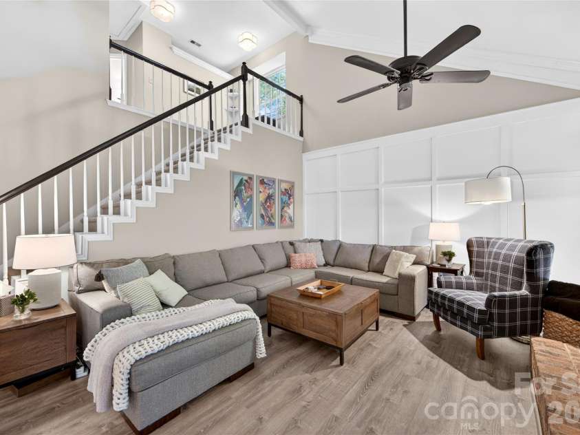 803 Water Wheel Court, Charlotte, NC 28209.  MLS# CAR4384715, YatesRealty ID 27337. 