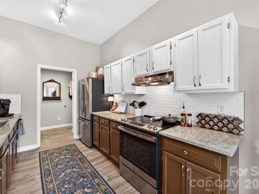 803 Water Wheel Court, Charlotte, NC 28209.  MLS# CAR4384715, YatesRealty ID 27337. 