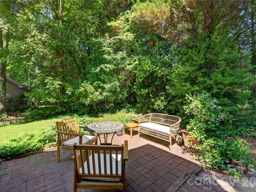 803 Water Wheel Court, Charlotte, NC 28209.  MLS# CAR4384715, YatesRealty ID 27337. 