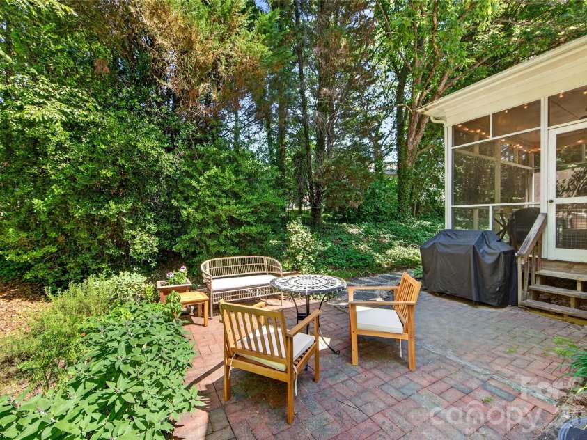 803 Water Wheel Court, Charlotte, NC 28209.  MLS# CAR4384715, YatesRealty ID 27337. 