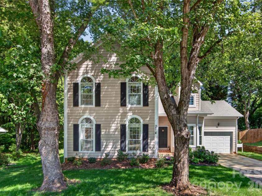 803 Water Wheel Court, Charlotte, NC 28209.  MLS# CAR4384715, YatesRealty ID 27337. 803 Water Wheel Ct is in a Culdesac and nicely placed in a beautiful setting