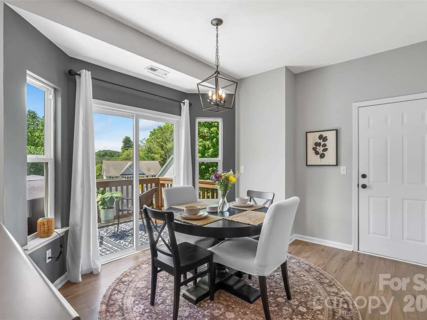 122 Fallen Spruce Drive, Asheville, NC 28806.  MLS# CAR4376844, YatesRealty ID 27338. 