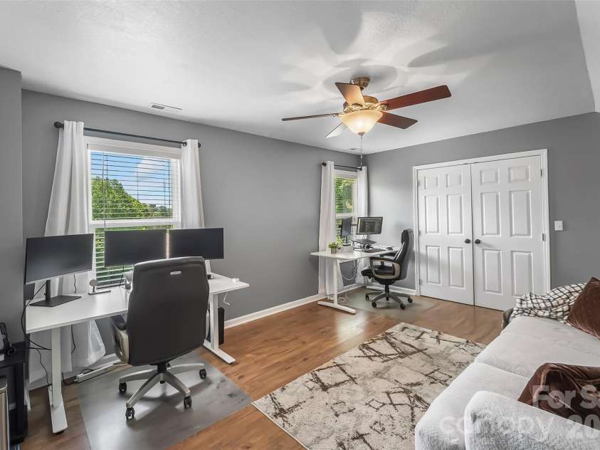 122 Fallen Spruce Drive, Asheville, NC 28806.  MLS# CAR4376844, YatesRealty ID 27338. 