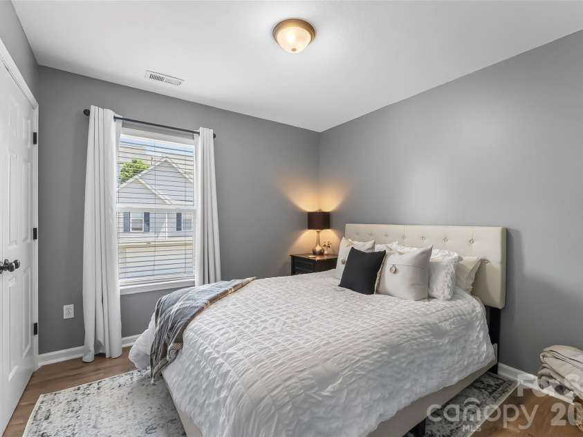 122 Fallen Spruce Drive, Asheville, NC 28806.  MLS# CAR4376844, YatesRealty ID 27338. 