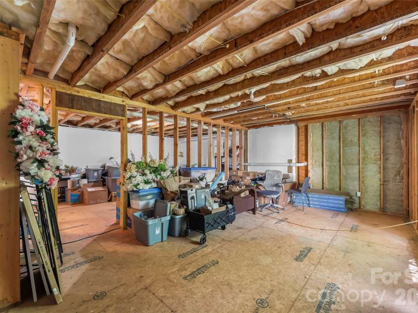 122 Fallen Spruce Drive, Asheville, NC 28806.  MLS# CAR4376844, YatesRealty ID 27338. 
